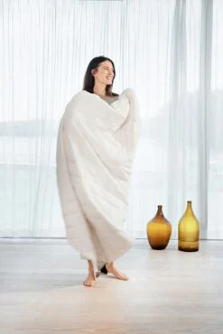 Pearl Down 8 Kg Painohuopa, 150x210 Cm, Valkoinen -Mille Notty cura of sweden pearl down painohuopa 150x210 cm valkoinen 8