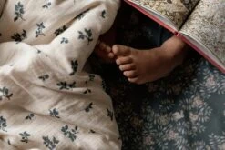 Fauna Forest Muotoonommeltu Lakana 70x140 Cm, Nuorten -Mille Notty garbo friends fauna forest fitted sheet junior 60x120 9 2