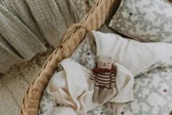 Pomegranate Vuodevaatteet Musliini, 150x210 Cm -Mille Notty garbo friends pomegranate muslin bed set 1 3