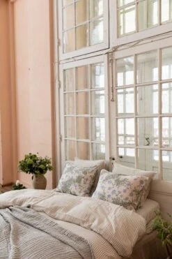 Stripe Anjou Pussilakana Musliini, 260x240 Cm -Mille Notty garbo friends stripe anjou 32