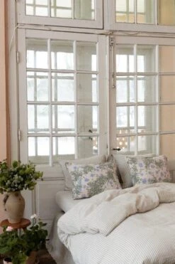 Stripe Anjou Pussilakana Musliini, 260x240 Cm -Mille Notty garbo friends stripe anjou 35