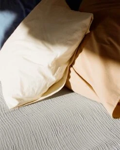 Hay Crinkle Päiväpeite 260x260 Cm, Cool Grey -Mille Notty hay crinkle bedspread ultra marine 2