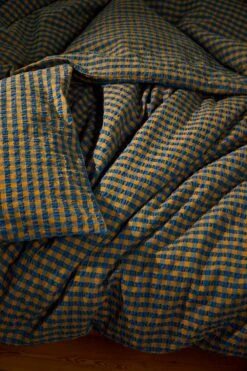 Juna Bæk & Bølge Pussilakanasetti 150x210 + 50x60 Cm, Sininen/Ochre -Mille Notty juna bk blge pussilakanasetti 18