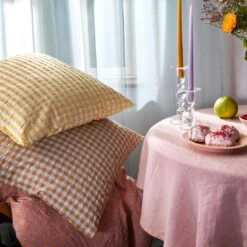 Juna Bæk&Bølge Vuodevaatteet 140x200 + 50x70 Cm, Laventelin Väriset / Persikankeltaiset 8 Juna Bæk&Bølge Vuodevaatteet 140x200 + 50x70 Cm, Laventelin Väriset / Persikankeltaiset -Mille Notty juna bkblge vuodevaatteet 10