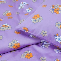 Juna Grand Pleasantly Pussilakanasetti, 140x200 + 50x70 Cm Laventelinsininen -Mille Notty juna grand pleasantly pussilakanasetti 50