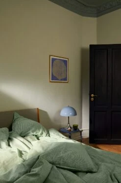 Juna Monochrome Lines Pussilakanasetti 140x200 + 50x70 Cm, Vihreä -Mille Notty juna monochrome lines pussilakanasetti 10