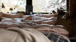 Lexington Printed Giraffe Pussilakana, 220x220 Cm -Mille Notty lexington printed giraffe pussilakana 1