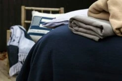 Lexington Quilted Jacquard Päiväpeite Tummansininen, 160x240 Cm -Mille Notty lexington quilted jacquard paivapeite tummansininen 1