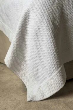Mille Notti Ameno Päiväpeite Valkoinen, 180x260 Cm -Mille Notty mille notti ameno bedspread white 180x260cm 1