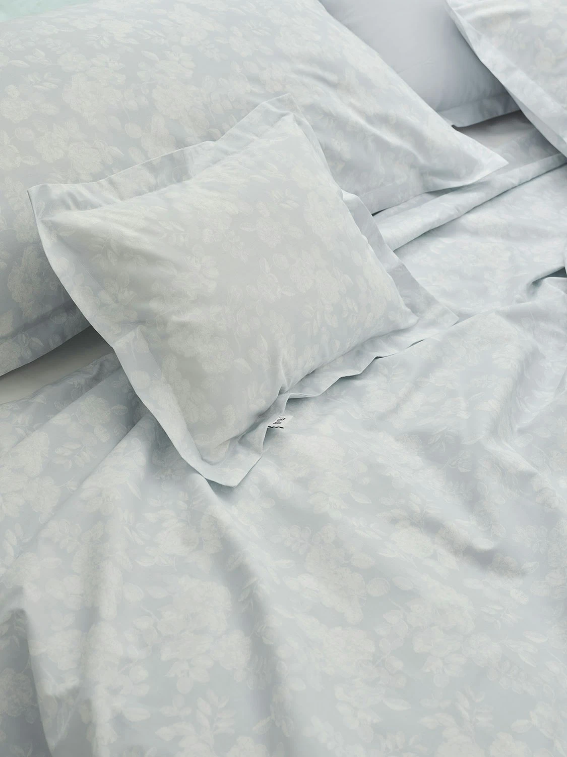 Mille Notti Fiore Tyynynpäällinen Vaaleansininen, 50x60 Cm 7 Mille Notti Fiore Tyynynpäällinen Vaaleansininen, 50x60 Cm - Image 5